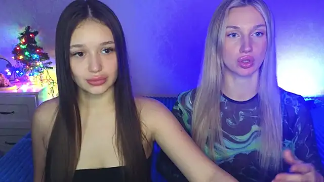 Snapshot of Megan_Kira chatting on December 13, 2024, 1:12 pm Megan Kira online show from December 13, 2024, 1:12 pm