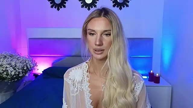 Snapshot of Megan_Kira chatting on May 21, 2026, 5:47 am Megan Kira online show from May 21, 2026, 5:47 am