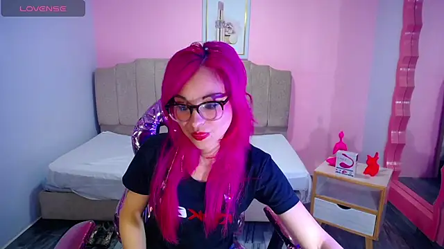 abril ch  online show from September 18, 2025, 10:39 am