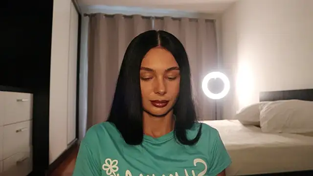 IvyKaelani online show from June 5, 2026, 3:51 pm