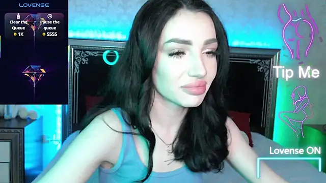 NancyLovee  online show from February 1, 2025, 4:54 pm