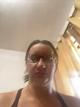 gloria7v05 online show from April 18, 2026, 1:04 pm