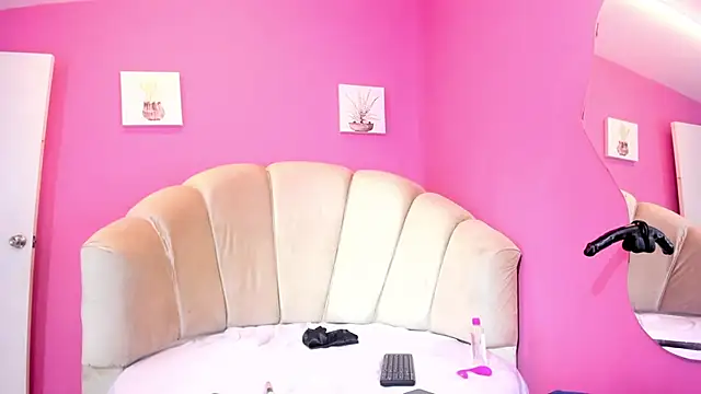 aishasounders online show from December 11, 2024, 7:36 pm