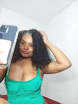 Snapshot of gianna_smith chatting on May 30, 2026, 10:51 pm gianna smith online show from May 30, 2026, 10:51 pm