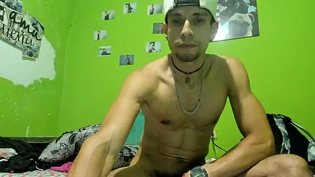 Snapshot of MikeRose94 chatting on June 27, 2026, 10:37 pm MikeRose94 online show from June 27, 2026, 10:37 pm