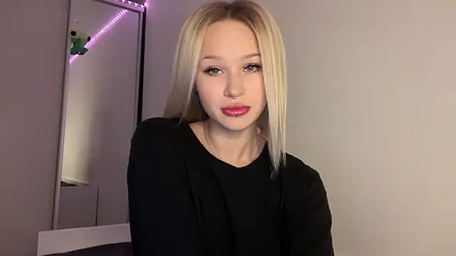 ur molly online show from December 8, 2024, 2:49 am