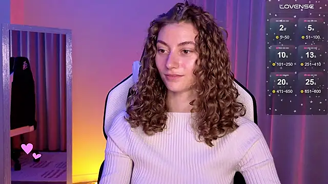 lady curls online show from January 12, 2025, 1:53 am