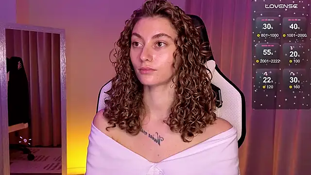 lady curls online show from January 15, 2025, 4:04 am