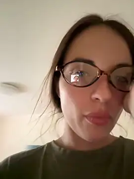 AmiLavs online show from December 12, 2024, 12:12 pm