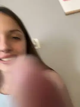 AmiLavs online show from February 4, 2025, 11:27 am