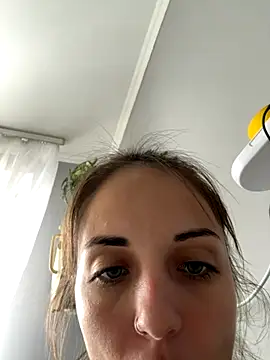 AmiLavs online show from September 11, 2025, 10:48 am