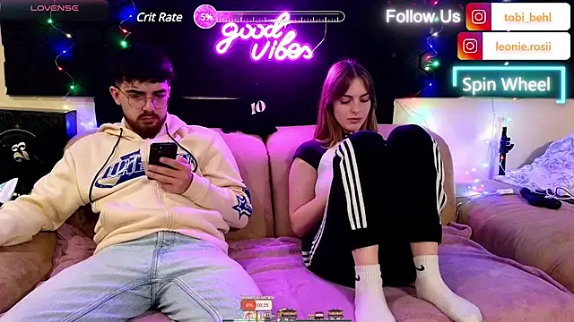 Snapshot of MrAndMrsSavage chatting on December 10, 2024, 10:37 pm MrAndMrsSavage online show from December 10, 2024, 10:37 pm