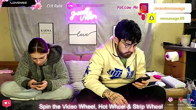 Snapshot of MrAndMrsSavage chatting on January 23, 2025, 1:51 am MrAndMrsSavage online show from January 23, 2025, 1:51 am