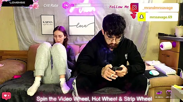 Snapshot of MrAndMrsSavage chatting on January 23, 2025, 4:04 pm MrAndMrsSavage online show from January 23, 2025, 4:04 pm