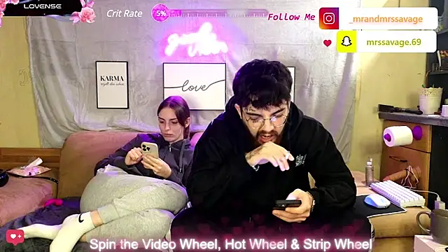 Snapshot of MrAndMrsSavage chatting on January 23, 2025, 8:56 pm MrAndMrsSavage online show from January 23, 2025, 8:56 pm