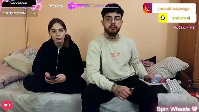 Snapshot of MrAndMrsSavage chatting on February 5, 2025, 11:17 pm MrAndMrsSavage online show from February 5, 2025, 11:17 pm