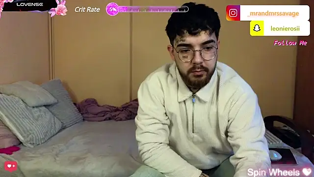 Snapshot of MrAndMrsSavage chatting on February 7, 2025, 2:26 pm MrAndMrsSavage online show from February 7, 2025, 2:26 pm