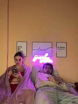 Snapshot of MrAndMrsSavage chatting on February 15, 2025, 10:10 pm MrAndMrsSavage online show from February 15, 2025, 10:10 pm