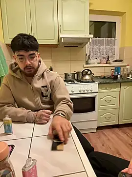 Snapshot of MrAndMrsSavage chatting on February 21, 2025, 10:04 pm MrAndMrsSavage online show from February 21, 2025, 10:04 pm