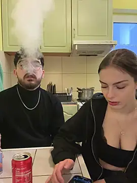 Snapshot of MrAndMrsSavage chatting on February 23, 2025, 3:29 pm MrAndMrsSavage online show from February 23, 2025, 3:29 pm