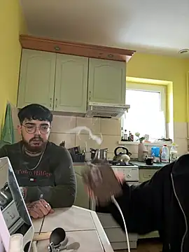 Snapshot of MrAndMrsSavage chatting on February 25, 2025, 2:11 pm MrAndMrsSavage online show from February 25, 2025, 2:11 pm