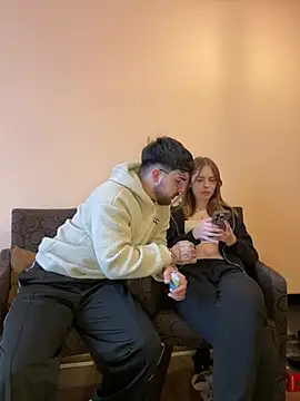 Snapshot of MrAndMrsSavage chatting on February 26, 2025, 2:36 pm MrAndMrsSavage online show from February 26, 2025, 2:36 pm