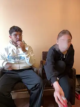 Snapshot of MrAndMrsSavage chatting on February 27, 2025, 2:43 pm MrAndMrsSavage online show from February 27, 2025, 2:43 pm