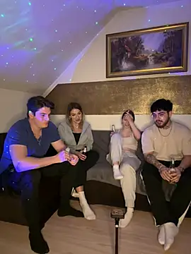 Snapshot of MrAndMrsSavage chatting on March 12, 2025, 7:28 pm MrAndMrsSavage online show from March 12, 2025, 7:28 pm