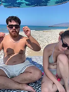 Snapshot of MrAndMrsSavage chatting on September 11, 2025, 11:21 am MrAndMrsSavage online show from September 11, 2025, 11:21 am