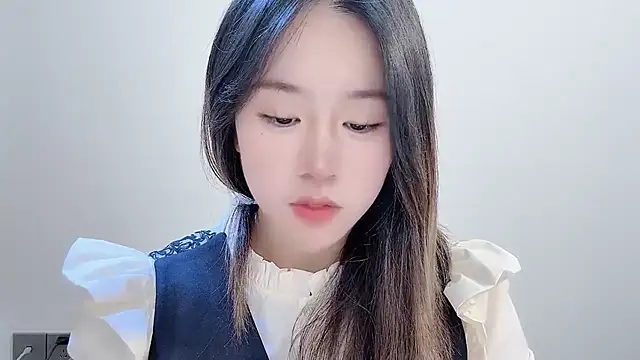 Snapshot of chloe-01 chatting on November 17, 2025, 4:07 am chloe-01 online show from November 17, 2025, 4:07 am