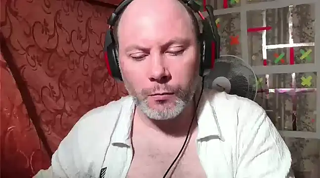 Snapshot of AgnichBan chatting on March 13, 2025, 10:10 pm AgnichBan online show from March 13, 2025, 10:10 pm