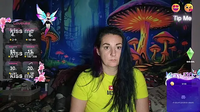 tattoomilf86 online show from February 3, 2025, 8:13 pm