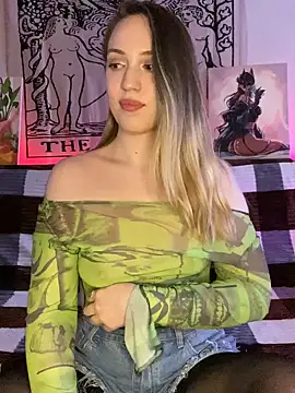 Emily the temptress  online show from January 11, 2025, 7:39 am