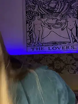 Emily the temptress  online show from January 31, 2025, 3:52 am