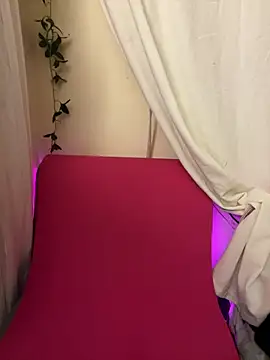 MOMALANA online show from February 1, 2025, 7:02 pm