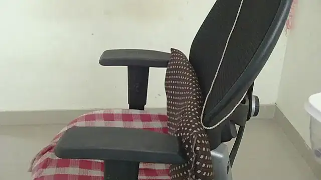 Snapshot of punemodel chatting on February 24, 2026, 11:47 pm punemodel online show from February 24, 2026, 11:47 pm