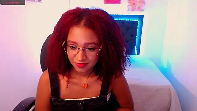 Lorena Vieira  online show from January 18, 2025, 6:53 pm