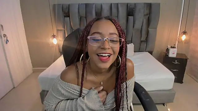 Lorena Vieira  online show from March 12, 2025, 11:12 pm