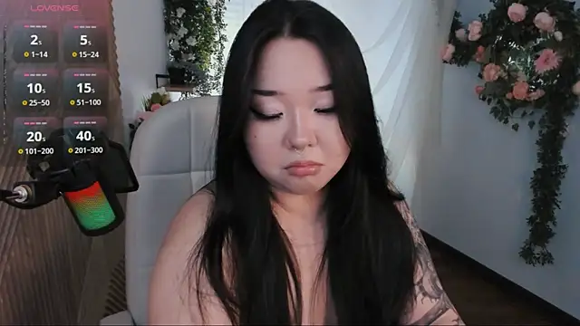 mei honey  online show from March 13, 2025, 1:29 pm