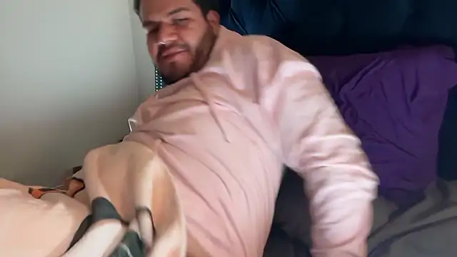 Snapshot of bearcloudcomputa chatting on December 2, 2024, 5:48 am bearcloudcomputa online show from December 2, 2024, 5:48 am