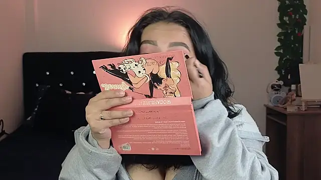 Pauilina online show from May 22, 2026, 7:41 pm