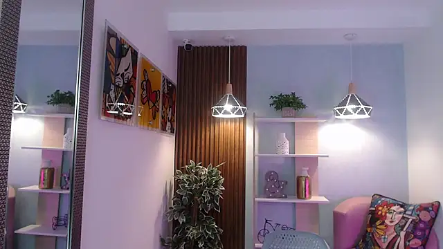 Dalila Sky online show from April 13, 2026, 6:02 pm