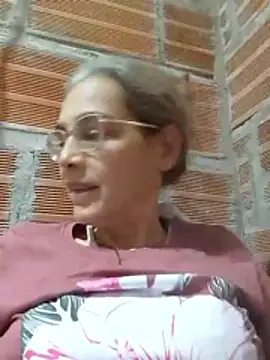 Snapshot of NanitaFun chatting on June 18, 2026, 4:02 am NanitaFun online show from June 18, 2026, 4:02 am