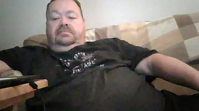 Snapshot of hitman_35 chatting on June 8, 2026, 4:02 am hitman 35 online show from June 8, 2026, 4:02 am