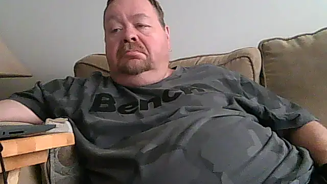 Snapshot of hitman_35 chatting on June 9, 2026, 9:26 pm hitman 35 online show from June 9, 2026, 9:26 pm