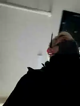 da--------i online show from February 12, 2025, 4:44 am