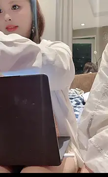 garden-fengshao online show from November 19, 2025, 2:28 pm