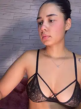  Luana online show from July 5, 2026, 2:40 am