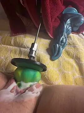 luisa1 online show from September 25, 2025, 6:11 pm