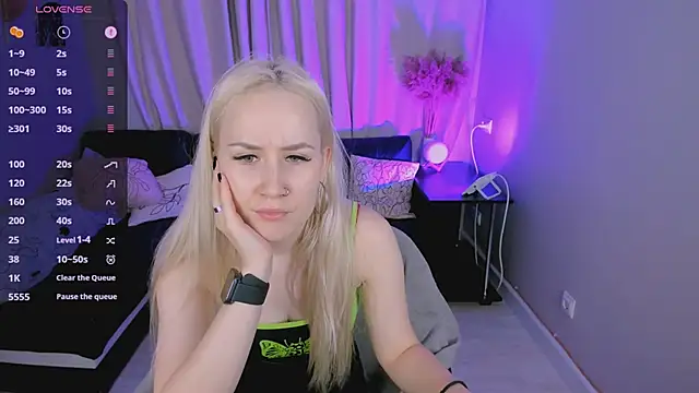 Bunny  of love online show from January 24, 2025, 1:47 pm